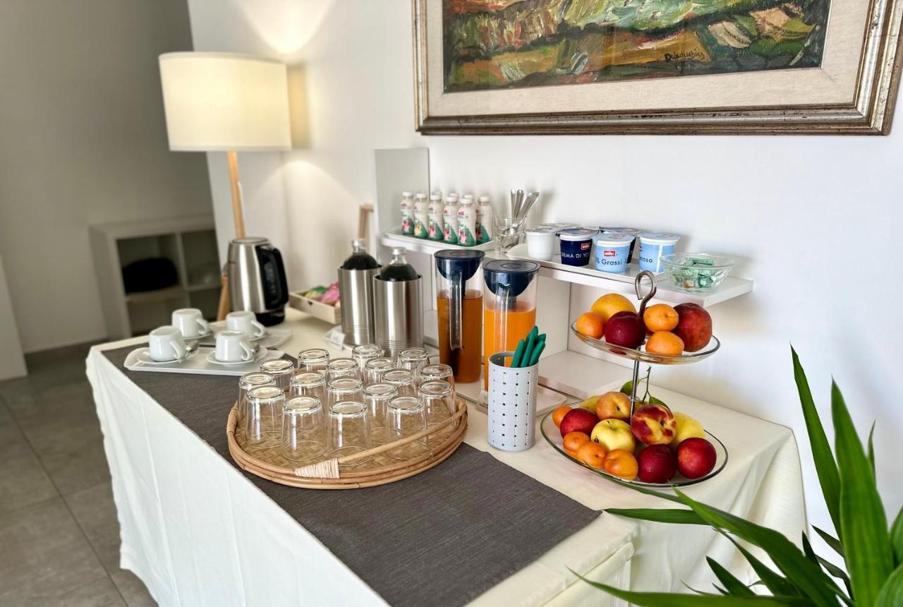 Invilla Bed&Breakfast - Quality Rooms Санта-Мария-ди-Кастеллабате Экстерьер фото